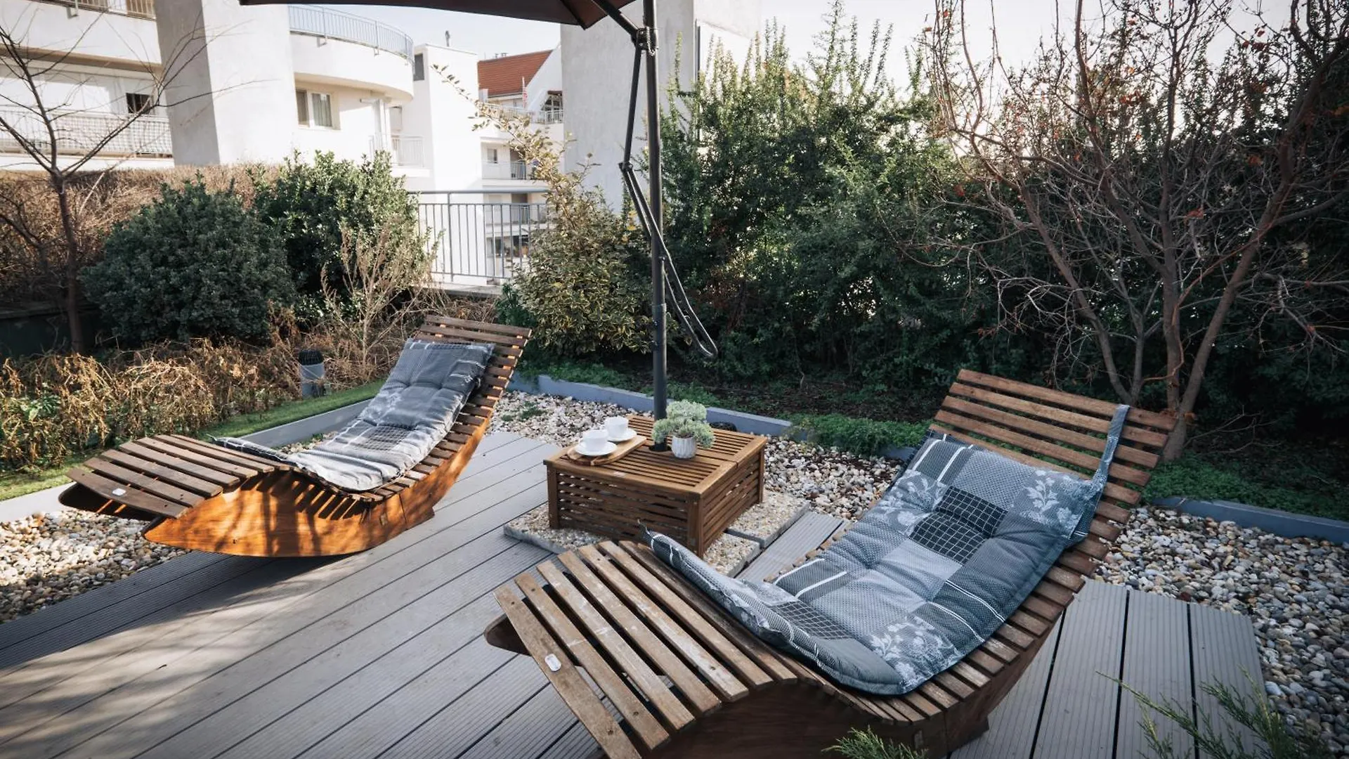 Apartment Private Rooftop Terrace - Sunny Retreat Budapest